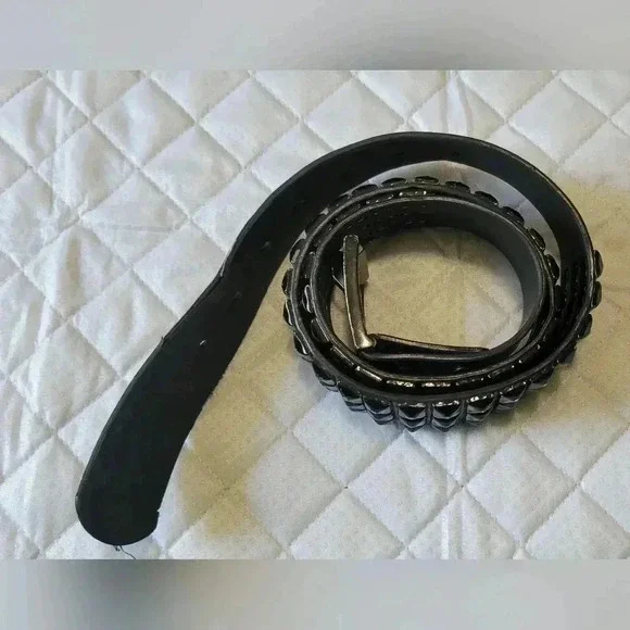 Studded belt - Picture 6 of 6